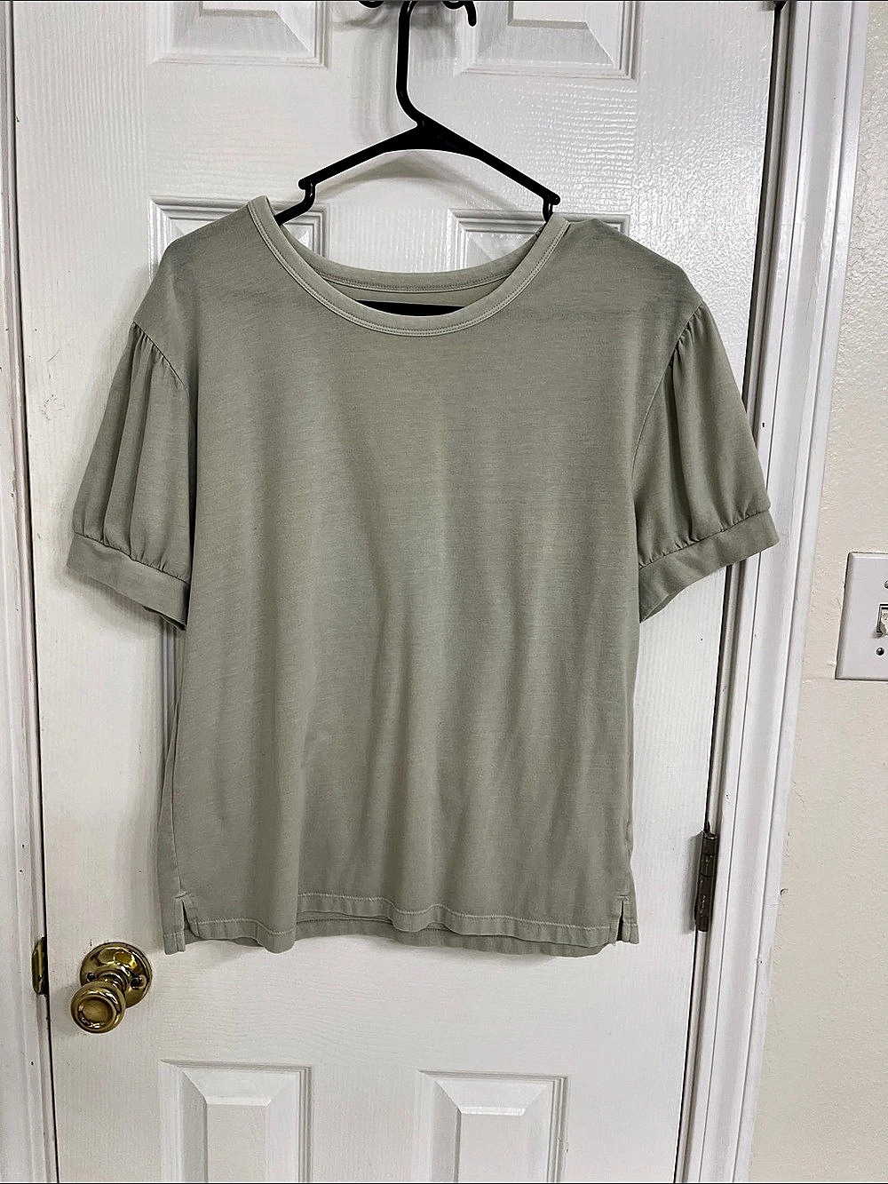 Universal Thread Short Sleeve Top in Green Size Small Like New